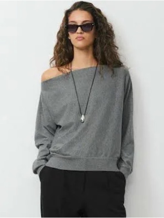 Aritzia Tops - Babaton - off shoulder sweater - XL